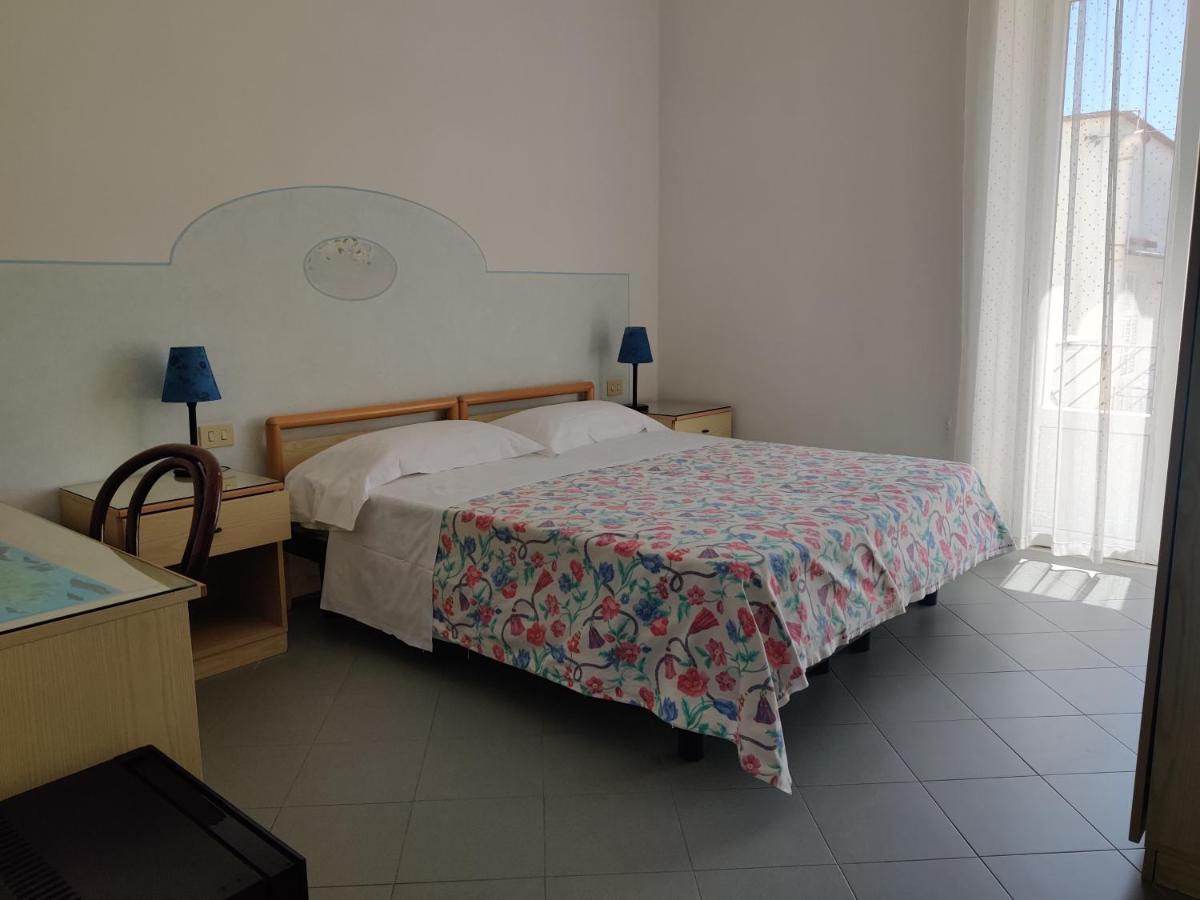 Hotel Villa Cecilia Ischia Buitenkant foto