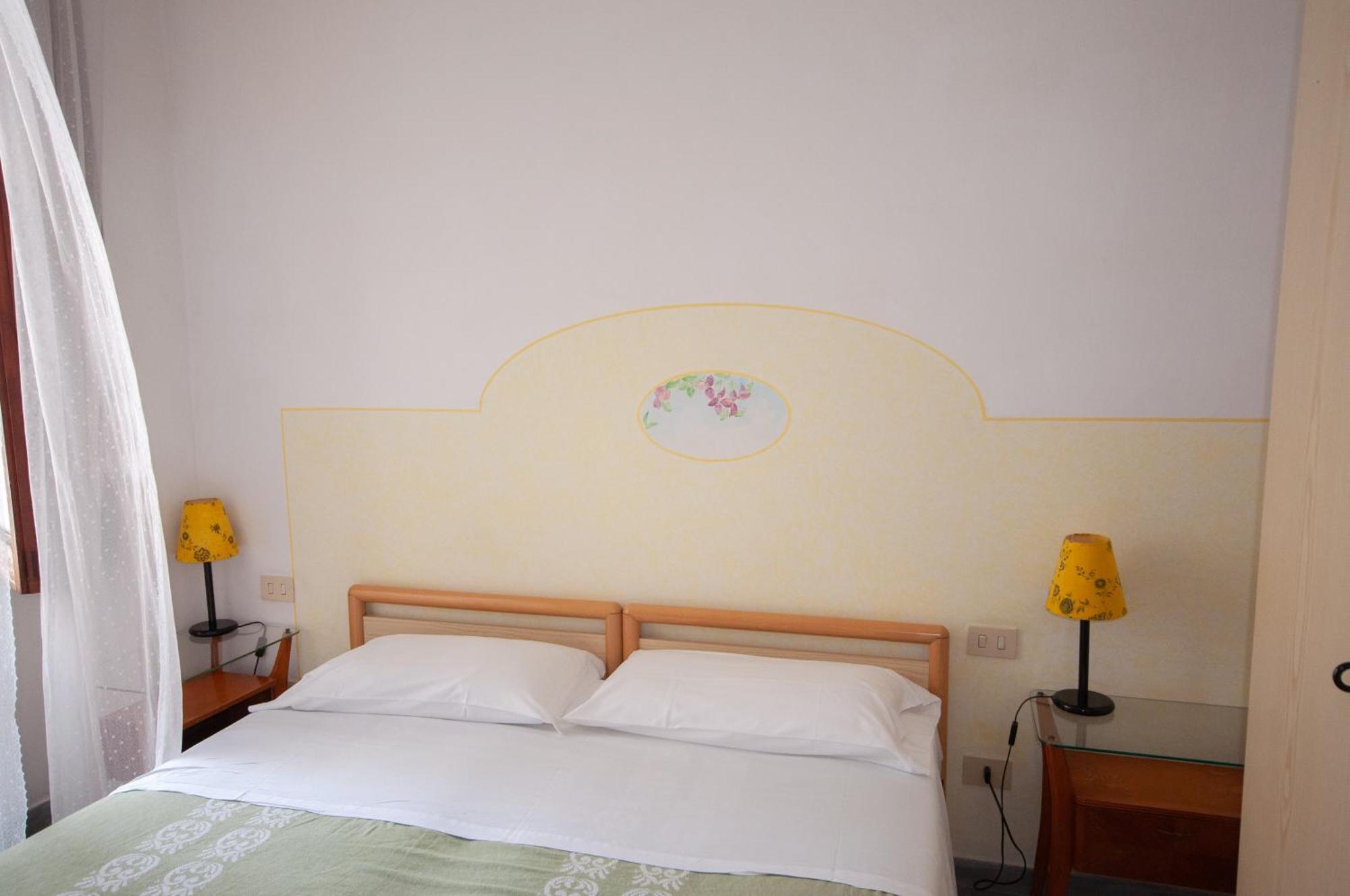 Hotel Villa Cecilia Ischia Buitenkant foto